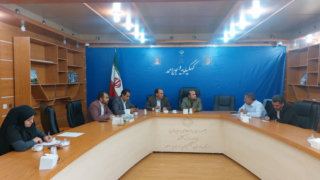 برنامه‌های حوزه اقتصادی استانداری برای کاهش قیمت میوه و مرغ در استان