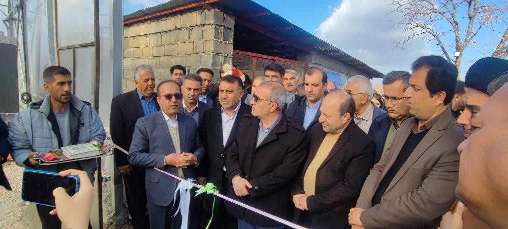 خانواده های سی سختی نقش مهمی در علم و فرهنگ استان دارد .