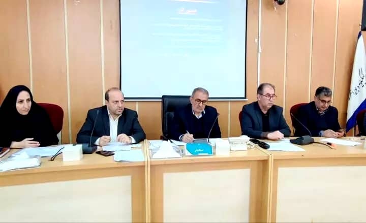 اقدام مشترک کمیته ها تامین کالاهای اساسی، توزیع و نظارت باشد .